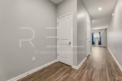 518 Woodpecker Run, Jarrell, TX 76537 - Photo 4