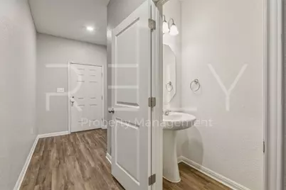 518 Woodpecker Run, Jarrell, TX 76537 - Photo 6