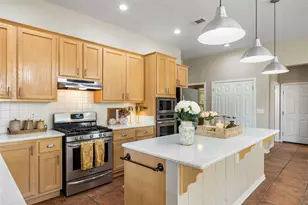 124 Cold Springs Dr, Georgetown, TX 78633 - Photo 8