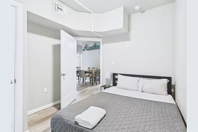 911 W 22nd Street #402, Austin, TX 78705 - Photo 4