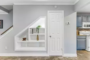 842 Banister Ln, Austin, TX 78704 - Photo 10