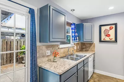 842 Banister Lane, Austin, TX 78704 - Photo 16