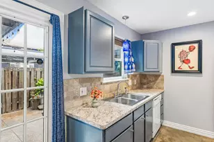 842 Banister Ln, Austin, TX 78704 - Photo 16