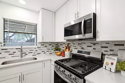 12906 Quinn Trail, Austin, TX 78727 - Photo 10
