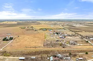 20646 Cameron Rd, Coupland, TX 78615 - Photo 8