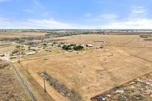 20646 Cameron Rd, Coupland, TX 78615 - Photo 6