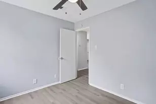 302 Hedgewood Dr, Georgetown, TX 78628 - Photo 14