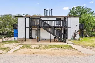 302 Hedgewood Dr, Georgetown, TX 78628 - Photo 2