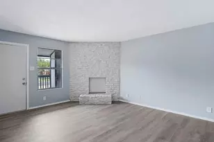 302 Hedgewood Dr, Georgetown, TX 78628 - Photo 4