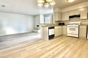 302 Hedgewood Dr, Georgetown, TX 78628 - Photo 20