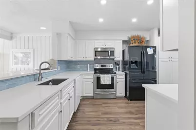 113 World Of Tennis Square, Lakeway, TX 78738 - Photo 2