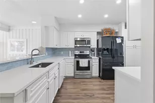 113 World of Tennis Sq, Lakeway, TX 78738 - Photo 2