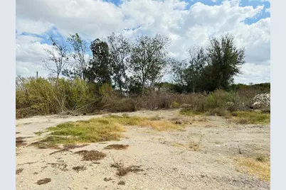 6607 Fm 1327 Road, Austin, TX 78747 - Photo 4