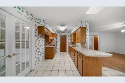 487 Edgewood Avenue, Giddings, TX 78942 - Photo 10