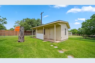 487 Edgewood Avenue, Giddings, TX 78942 - Photo 22
