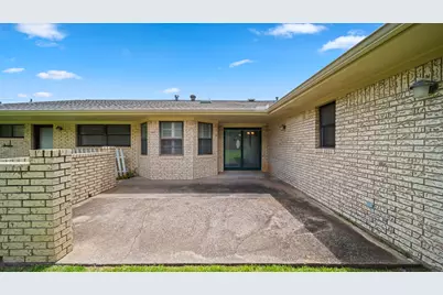 487 Edgewood Avenue, Giddings, TX 78942 - Photo 20
