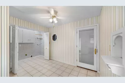 487 Edgewood Avenue, Giddings, TX 78942 - Photo 14