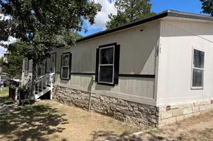 103 Azalea Ave, Elgin, TX 78621 - Photo 14