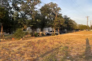 103 Azalea Ave, Elgin, TX 78621 - Photo 18