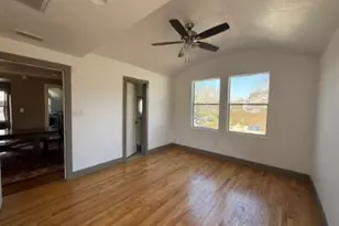 1822 W 35th St, Austin, TX 78703 - Photo 8