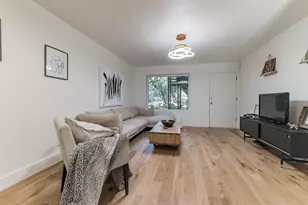 300 Crockett St, Austin, TX 78704 - Photo 4