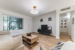 300 Crockett St, Austin, TX 78704 - Photo 10