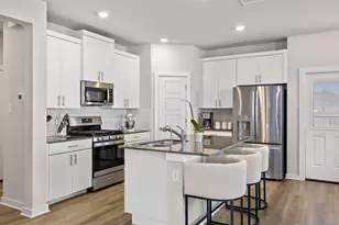 105 Hackberry Branch Dr, Hutto, TX 78634 - Photo 8