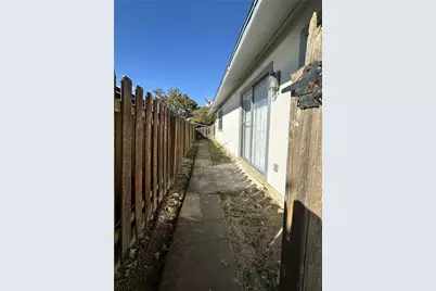 5724 Signal Point, Austin, TX 78724 - Photo 16