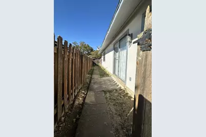 5724 Signal Point, Austin, TX 78724 - Photo 16