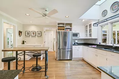 204 W 32nd Street, Austin, TX 78705 - Photo 10