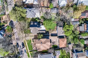 204 W 32nd St, Austin, TX 78705 - Photo 40