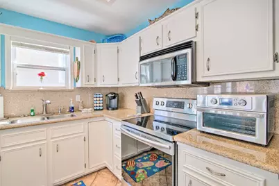 129 E Saturn Lane, South Padre Island, TX 78597 - Photo 8