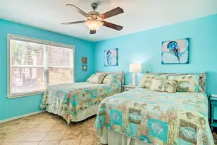129 E Saturn Ln, South Padre Island, TX 78597 - Photo 12