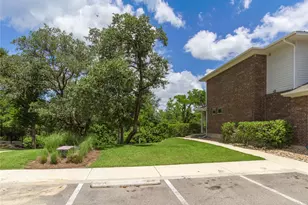 605 W South St, Leander, TX 78641 - Photo 6