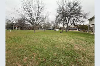 112 Lake Forrest Drive, Seguin, TX 78155 - Photo 2