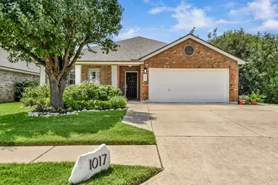 1017 Gulf Way, Round Rock, TX 78665 - Photo 2