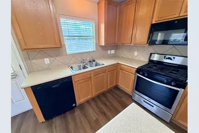 516 W South Street, Leander, TX 78641 - Photo 6