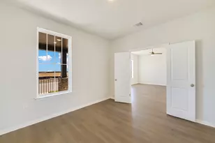 8610 Dongan Dr, Austin, TX 78744 - Photo 4