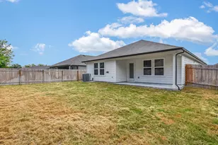 1305 Camden Ln, Lockhart, TX 78644 - Photo 26