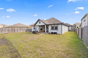 4009 Milano River Rd, Hutto, TX 78634 - Photo 34