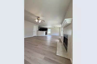 7821 Tee Drive, Austin, TX 78747 - Photo 8