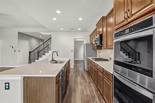 6709 Golden Bough Ln, Pflugerville, TX 78660 - Photo 14