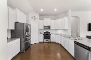 1924 Goldilocks Ln, Austin, TX 78652 - Photo 8