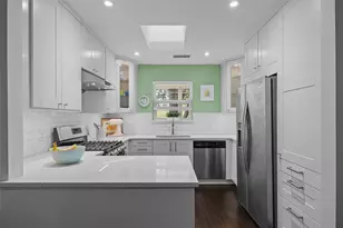 3870 Williamsburg Cir, Austin, TX 78731 - Photo 4