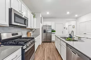 10219 Buster Dr, Austin, TX 78748 - Photo 8