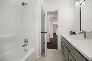 501 Royal Ct, Horseshoe Bay, TX 78654 - Photo 10