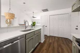 501 Royal Ct, Horseshoe Bay, TX 78654 - Photo 8