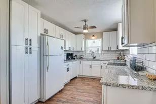 415 Seashell Dr, Surfside Beach, TX 77541 - Photo 6