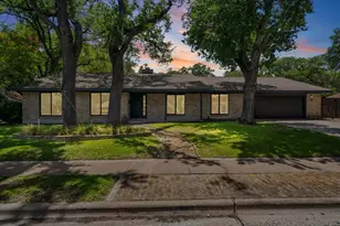 3803 Greystone Dr, Austin, TX 78731 - Photo 2