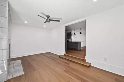 5600 Delwood Drive, Austin, TX 78723 - Photo 16